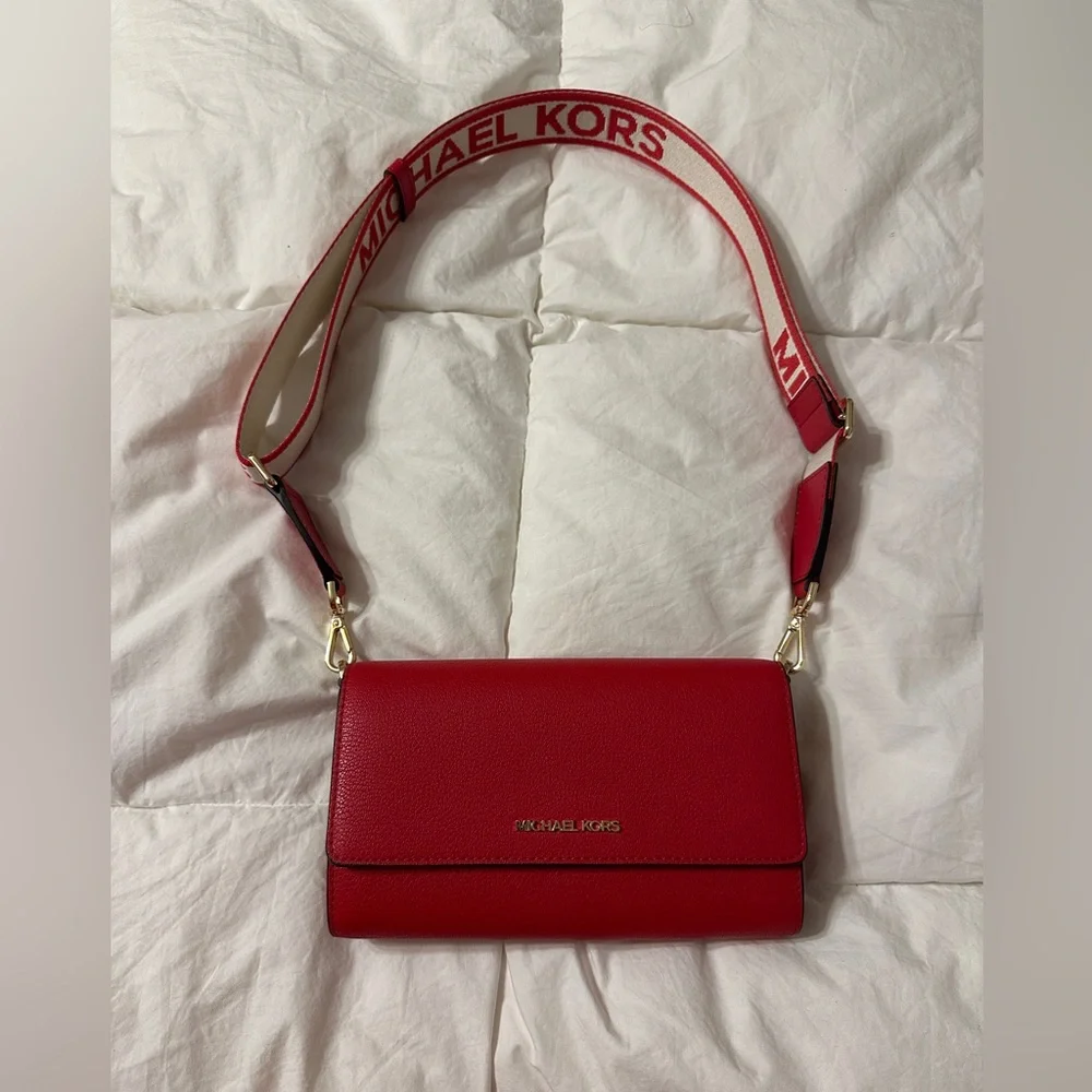 Michael by Michael Kors Jet Set Large Leather Wallet Crossbody - NWOT - Picture 1 of 16